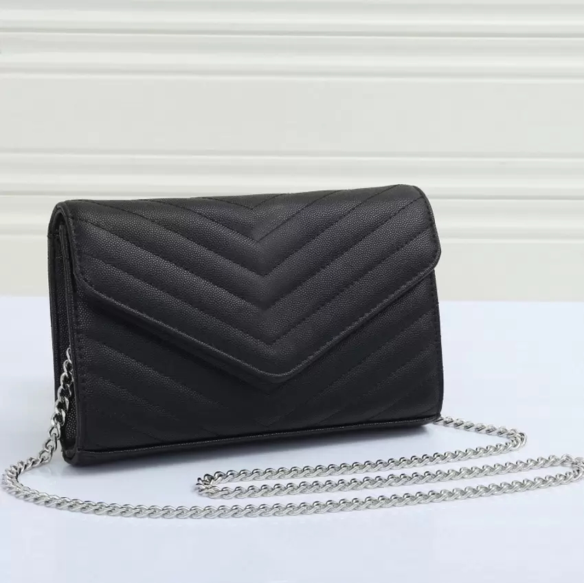 women Luxurys Designer Classic Wallets Crossbody bag famous Messenger lady PU Leather Cross Body Bags Handbag female Tote Satchel Purse silver chain Clutch, Red-silver chain
women Luxurys Designer Classic Wallets Crossbody bag famous Messenger lady PU Leather Cross Body Bags Handbag female Tote Satchel Purse silver chain Clutch, Red-silver chain