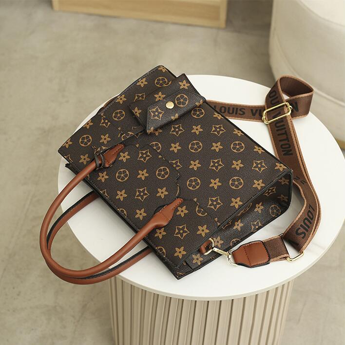 ladies leather shoulder bags European and American retro printed handbag large capacity cross polka dot Tote bag street trend contrast color leather handbags, Coffee1 6001
ladies leather shoulder bags European and American retro printed handbag large capacity cross polka dot Tote bag street trend contrast color leather handbags, Coffee1 6001