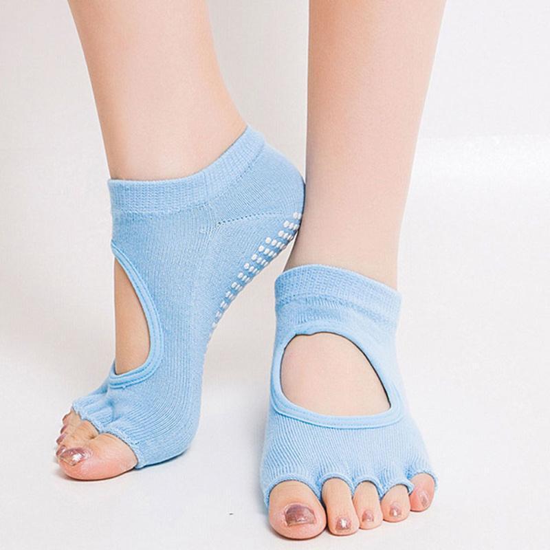 Women Sports Yoga Socks Anti-slip Five Fingers Silicone Non-slip 5 Toe Socks Ballet Gym Fitness Ankle Support Cotton1, Black
Women Sports Yoga Socks Anti-slip Five Fingers Silicone Non-slip 5 Toe Socks Ballet Gym Fitness Ankle Support Cotton1, Black