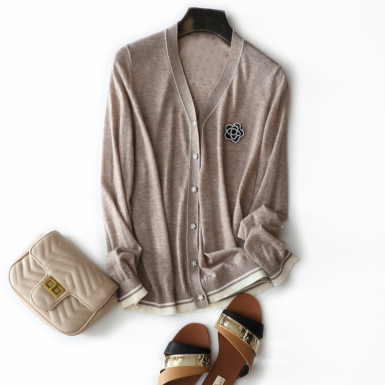 White 2021 New Striped Floral Wool v Cardigan Woman's Nightgown Autumn Luxury Designer Jersey Vintage Women's Clothes 8jsh W1DV, Alpaca.
White 2021 New Striped Floral Wool v Cardigan Woman's Nightgown Autumn Luxury Designer Jersey Vintage Women's Clothes 8jsh W1DV, Alpaca.