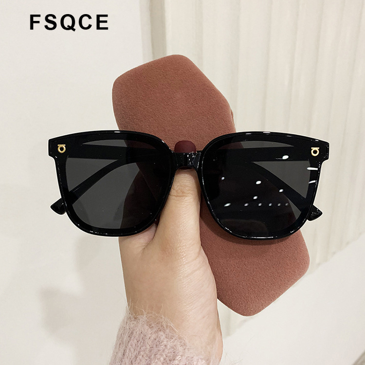 FSQCE Fashion Brand Designer Cat Eye Women Sunglasses Oversized Sun Glasses Cateye Vintage Female Eyewear Goggles
FSQCE Fashion Brand Designer Cat Eye Women Sunglasses Oversized Sun Glasses Cateye Vintage Female Eyewear Goggles