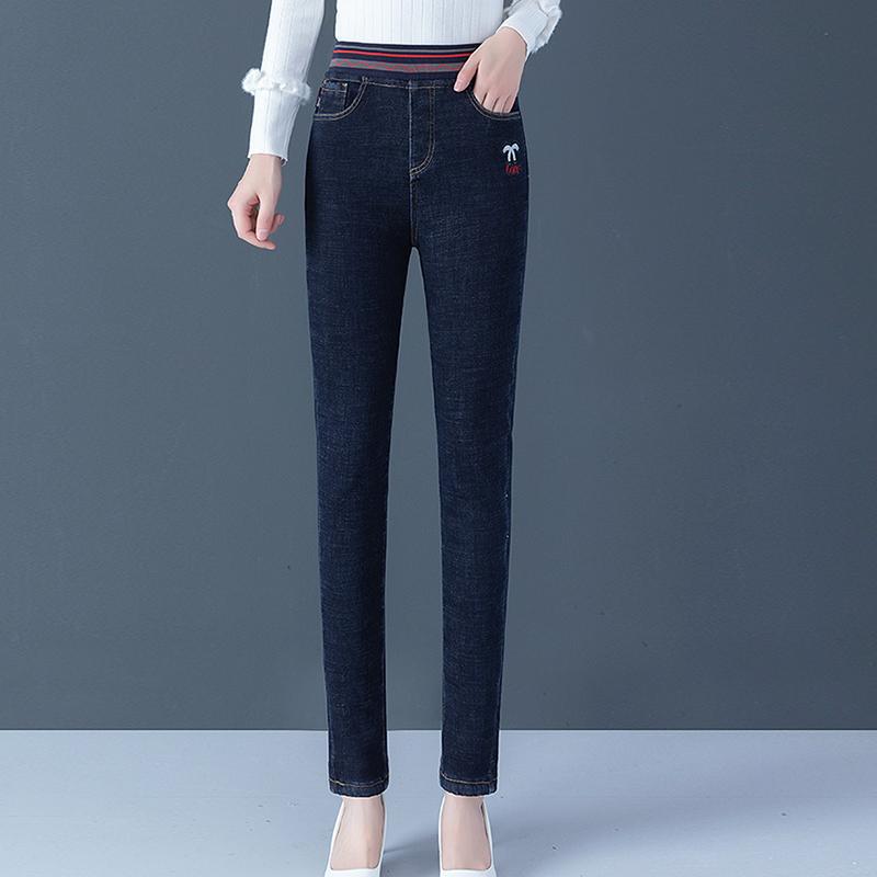 Elastic High Waist Embroidery Stretch Mom Pencil Jeans Casual Plus Size Denim Trousers For Women Slim Vintage straight Leg Jeans, Dark blue
Elastic High Waist Embroidery Stretch Mom Pencil Jeans Casual Plus Size Denim Trousers For Women Slim Vintage straight Leg Jeans, Dark blue