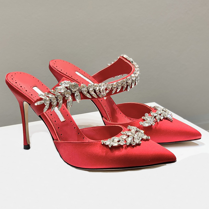 Fashion Ear of Wheat heeled womens sandals top quality Satin Crystal buckle Embellished shoes Designers Large size slippers wedding Dinner party sandal 4-11 with box, Red
Fashion Ear of Wheat heeled womens sandals top quality Satin Crystal buckle Embellished shoes Designers Large size slippers wedding Dinner party sandal 4-11 with box, Red