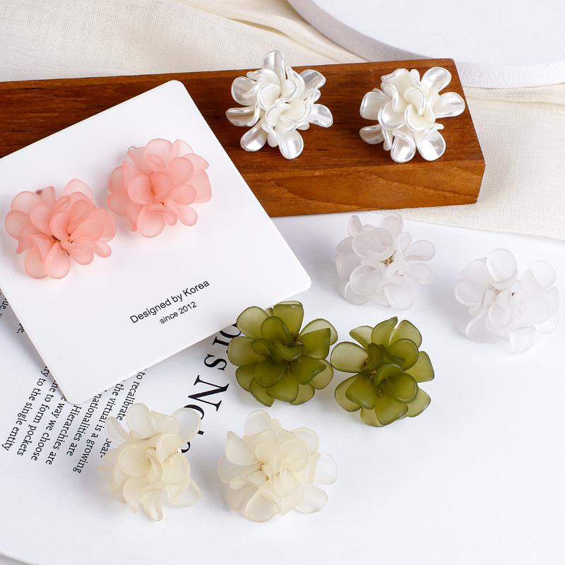 Stud AMORCOME Korean Simple Flower Earrings Transparent Acrylic Resin Flowers For Women Fashion Jewelry Boucle D'oreill
Stud AMORCOME Korean Simple Flower Earrings Transparent Acrylic Resin Flowers For Women Fashion Jewelry Boucle D'oreill