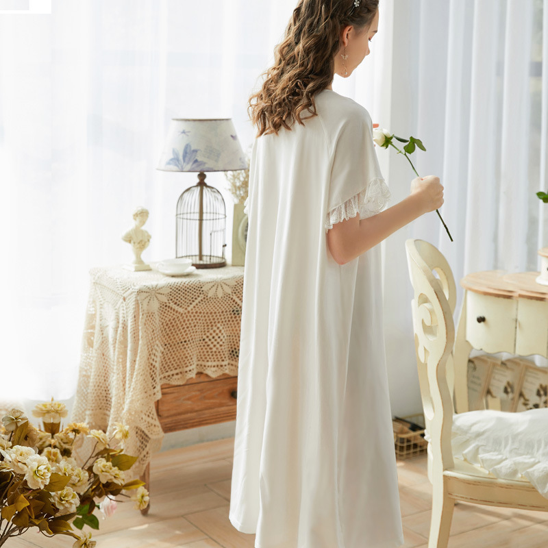 White Lace Stitching Sleeping Gowns Women's Shortsleeved Square Collar Wide Loose Long Nightdress Cotton Sweet Retro Night Gown T200429