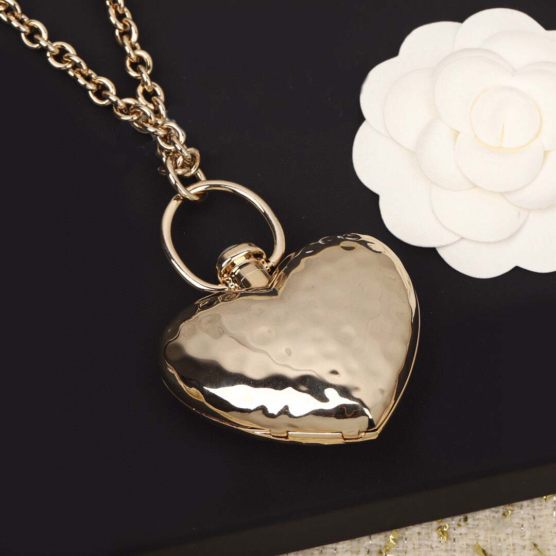 2022 Top quality heart shape pendant in 18k gold plated for women wedding jewelry gift have box stamp PS7151
2022 Top quality heart shape pendant in 18k gold plated for women wedding jewelry gift have box stamp PS7151