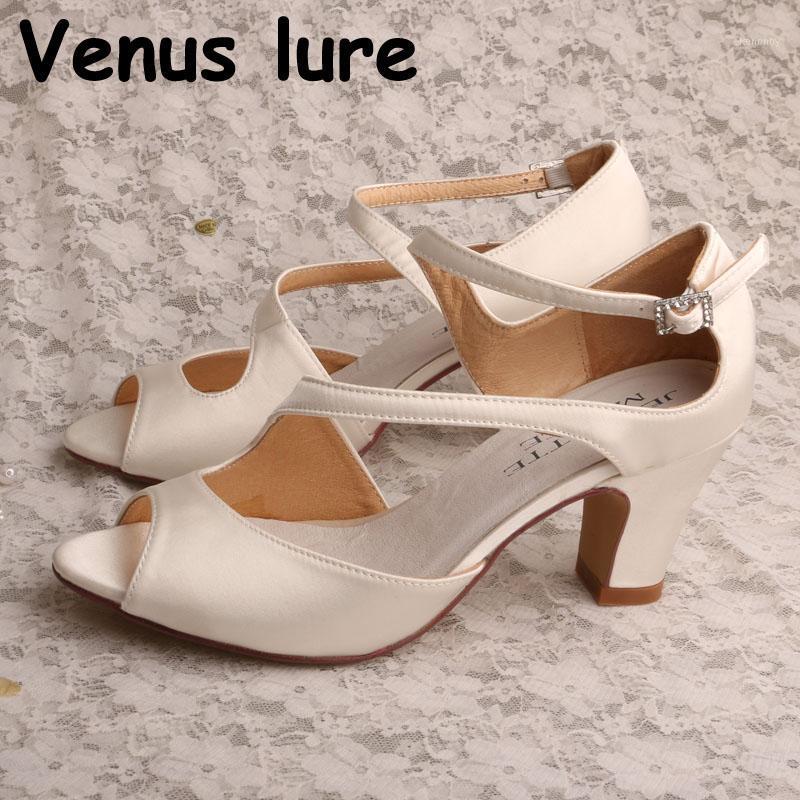 Discount Women Shoes with Open Toe Block Heel Sandals for Wedding Ivory Satin1, Wine red
Discount Women Shoes with Open Toe Block Heel Sandals for Wedding Ivory Satin1, Wine red