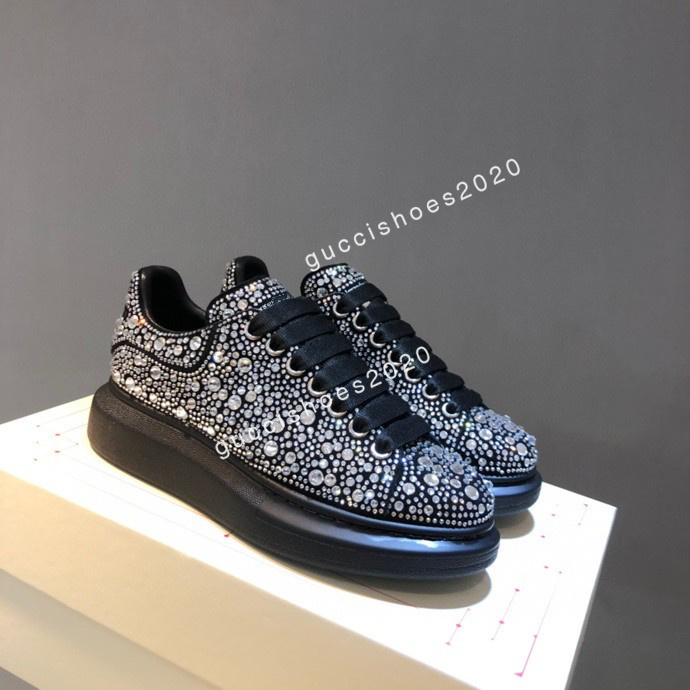 2022 Designer Casual Shoes White Black Leather Luxury Velvet Suede Womens Trainers mens women Platform Sole Sneakers size35-46 yn200505, 07
2022 Designer Casual Shoes White Black Leather Luxury Velvet Suede Womens Trainers mens women Platform Sole Sneakers size35-46 yn200505, 07