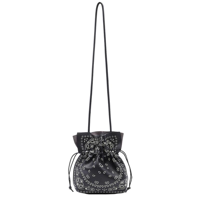 Retro Ethnic Style Casual Printed One Shoulder Leather Drawstring Messenger Bag for Women, Black
Retro Ethnic Style Casual Printed One Shoulder Leather Drawstring Messenger Bag for Women, Black