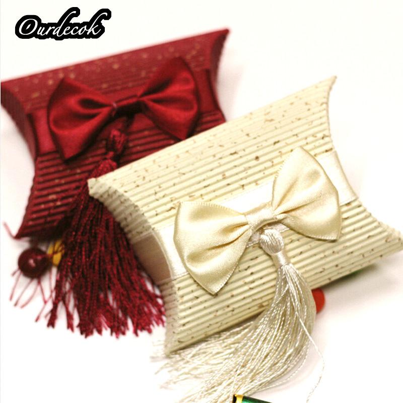 50 Pieces 2Color Pillow Bow Candy Box with Tassels for Wedding Candy Favor Gift Event Party Supplies
50 Pieces 2Color Pillow Bow Candy Box with Tassels for Wedding Candy Favor Gift Event Party Supplies