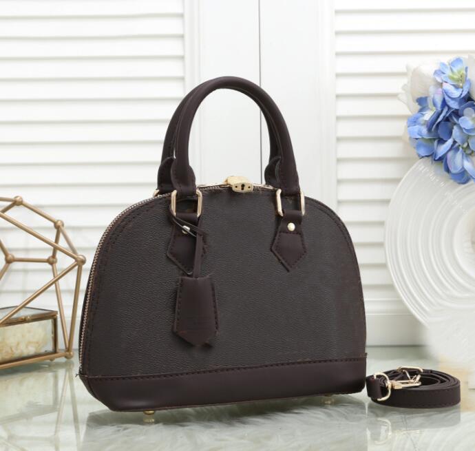 High Quality ALMA BB Shell Bag Women Flower Handbag Lock Strap Crossbody Bag Handbags Shoulder With Messenger Totes 8 Shoulder Bags Col Gfgg
High Quality ALMA BB Shell Bag Women Flower Handbag Lock Strap Crossbody Bag Handbags Shoulder With Messenger Totes 8 Shoulder Bags Col Gfgg