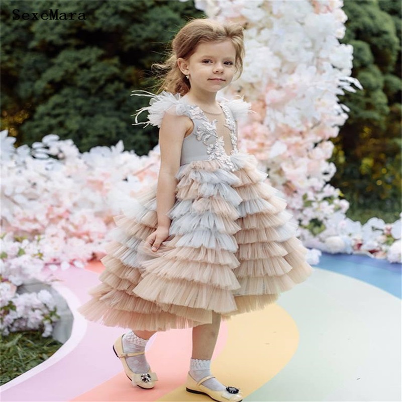 Hi Lo Princess Flower Girls Dresses Jewel Tiered Tulle First Communion Dress Sleeveless Feather Lace Applique Custom Made Kids Pageant Dress