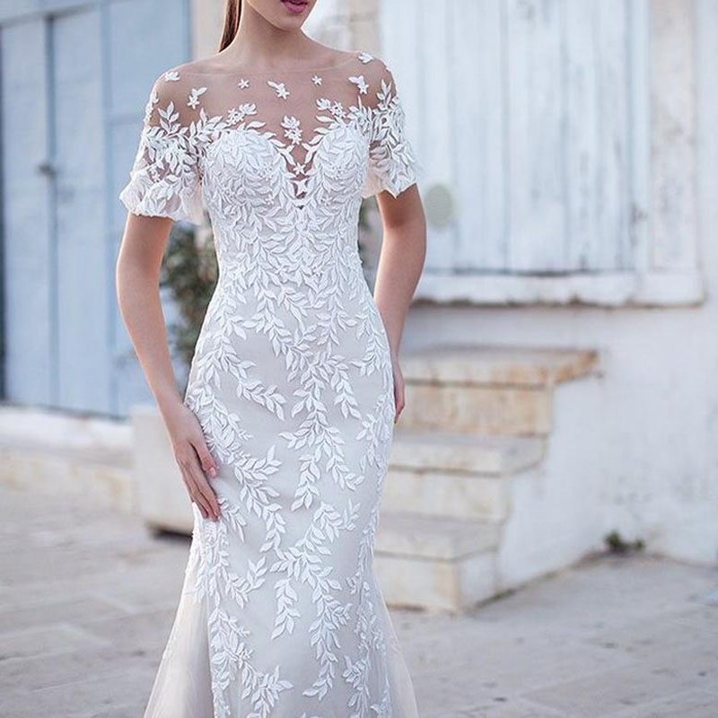 Beaded Lace Mermaid Wedding Dresses Sheer Bateau Neck Short Sleeves Bridal Gowns Covered Buttons Back Sweep Train robe de mariée