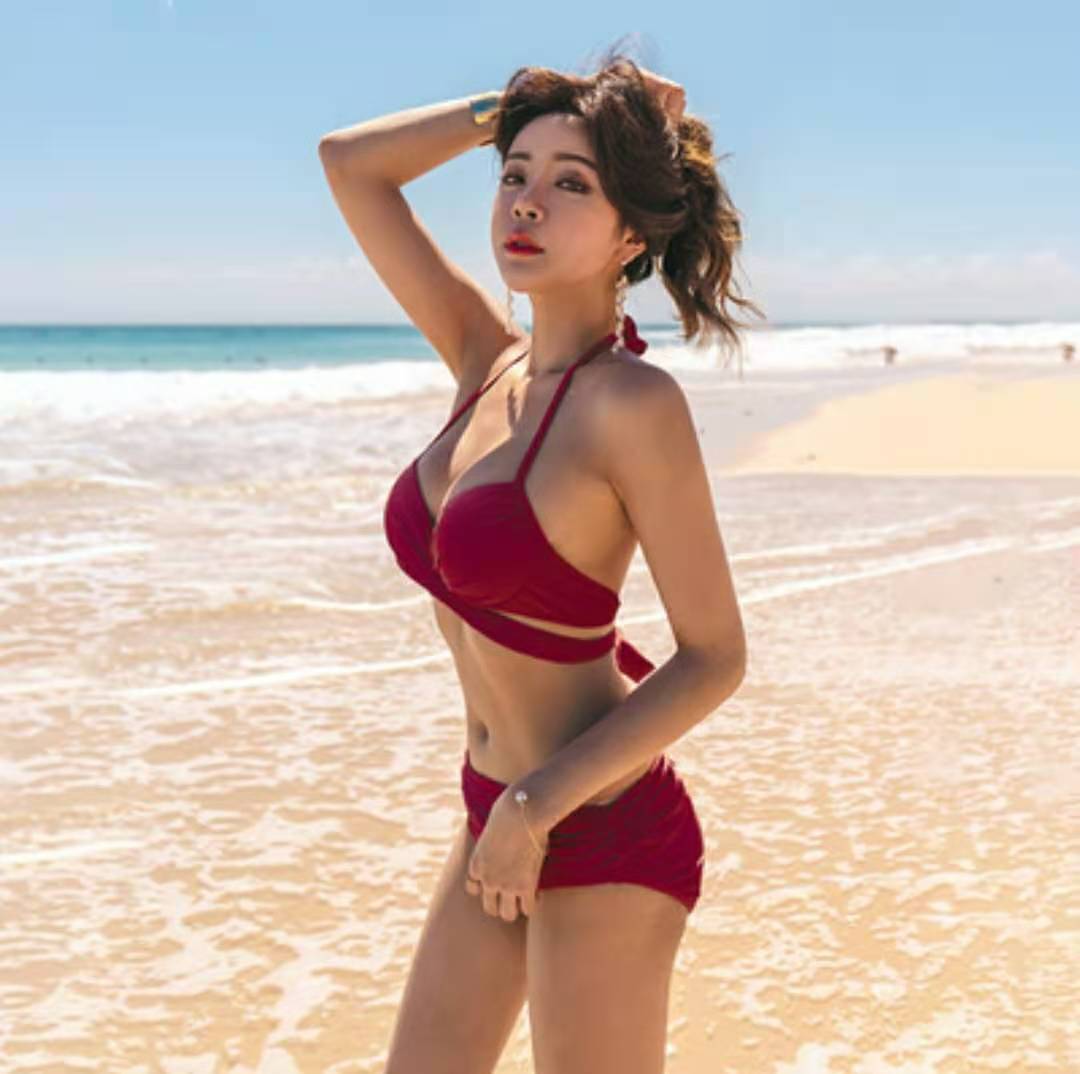 Bikini Swimsuit women's Korean ins style fake sexy bandage three point high waist split hot spring bathing suit534
Bikini Swimsuit women's Korean ins style fake sexy bandage three point high waist split hot spring bathing suit534