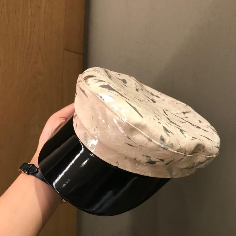 202101-DF Geometric pattern pu faux leather fashion leisure Octagonal hat men women visors cap, Black
202101-DF Geometric pattern pu faux leather fashion leisure Octagonal hat men women visors cap, Black