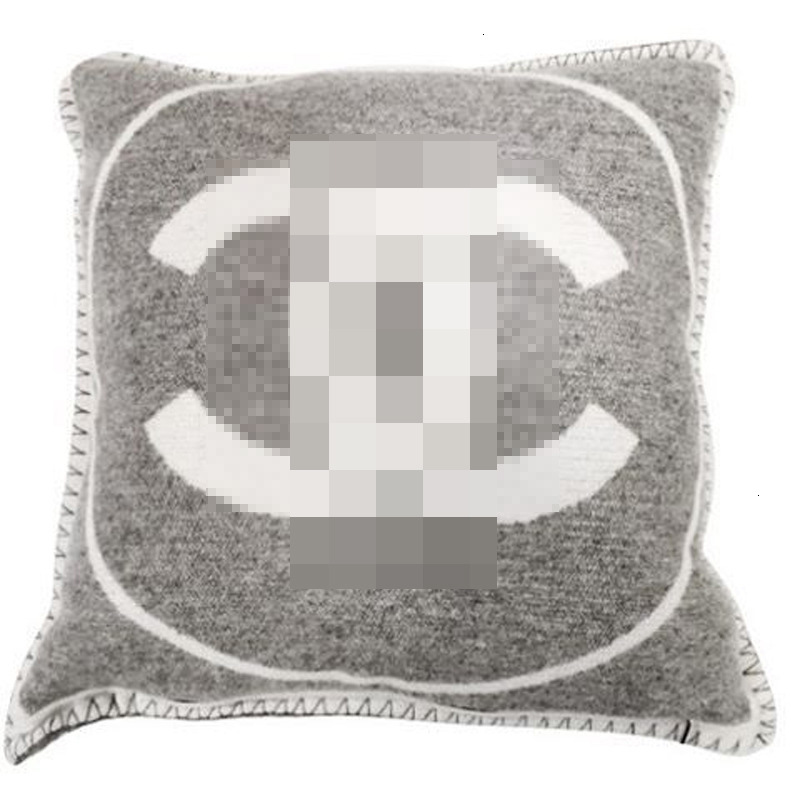 Woven jacquard small fragrance C word cushion sofa wool Nordic home pillow cover kni AXH0
Woven jacquard small fragrance C word cushion sofa wool Nordic home pillow cover kni AXH0