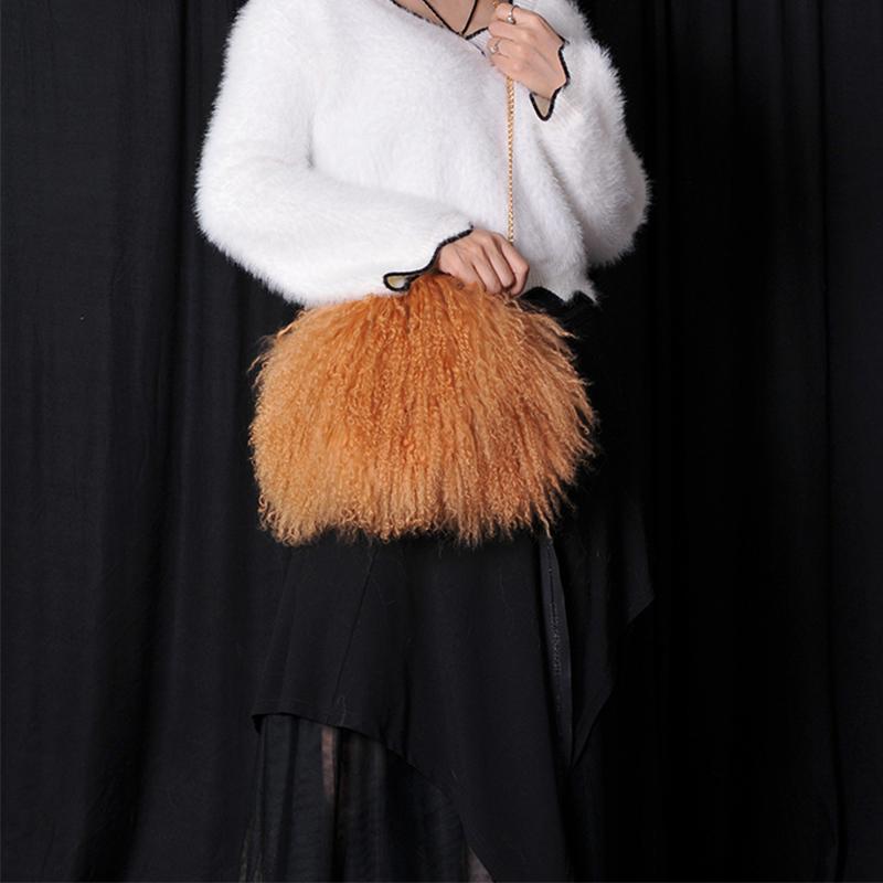 Ladies Wool Handbag Winter Fur Shoulder Bag Beach Wool Shoulder Bag 2020 New Ladies Warm Handmade Fluffy Chain, Black
Ladies Wool Handbag Winter Fur Shoulder Bag Beach Wool Shoulder Bag 2020 New Ladies Warm Handmade Fluffy Chain, Black