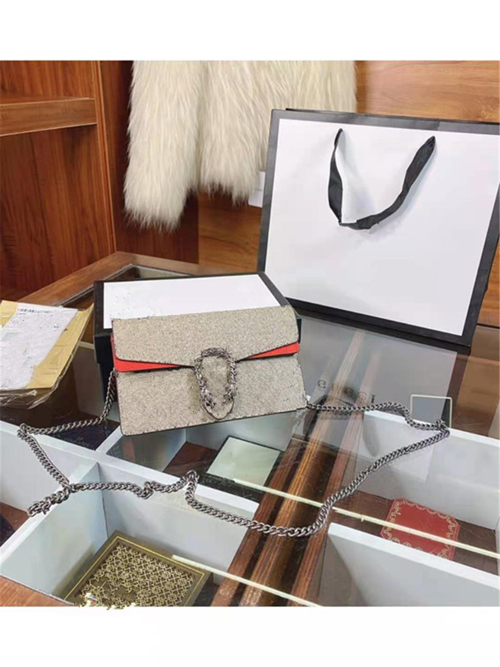 The New Dionysian Chain Clamshell Packages In Ms Single Genuine Leather Shoulderbag Handbag Shoulder Bags Purses Messenger Vintage Bag, Customize
The New Dionysian Chain Clamshell Packages In Ms Single Genuine Leather Shoulderbag Handbag Shoulder Bags Purses Messenger Vintage Bag, Customize