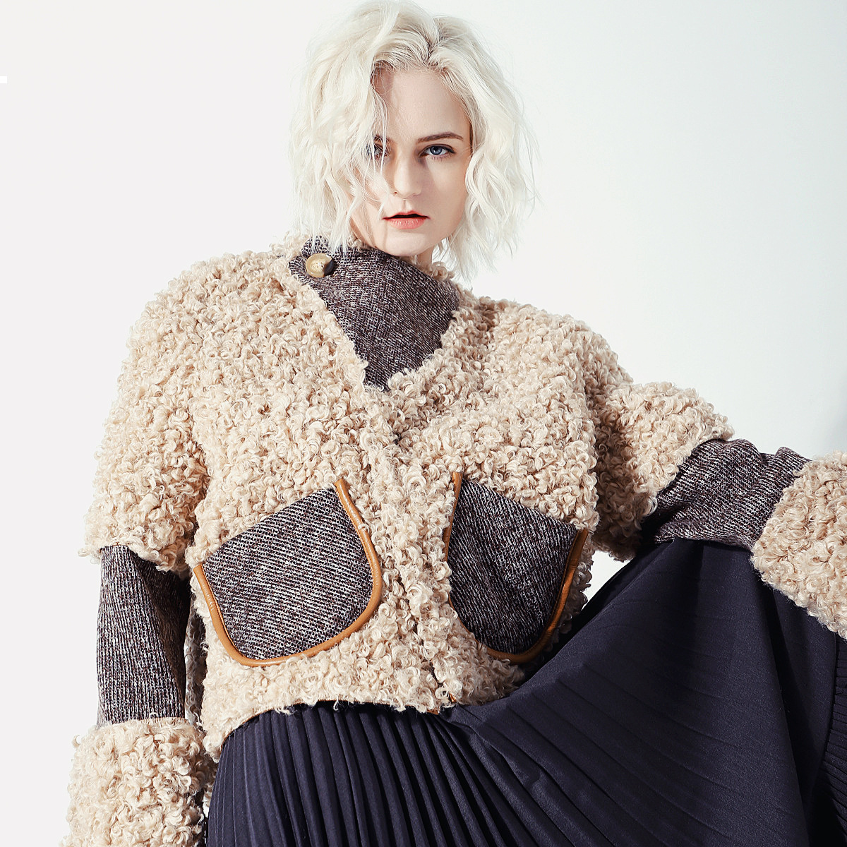 Lamb 2021 New Wool Suede Fur Coat From to Autumn Designer Luxury Woman Clothes Street Wear Mb05 FCAG, Apricot
Lamb 2021 New Wool Suede Fur Coat From to Autumn Designer Luxury Woman Clothes Street Wear Mb05 FCAG, Apricot