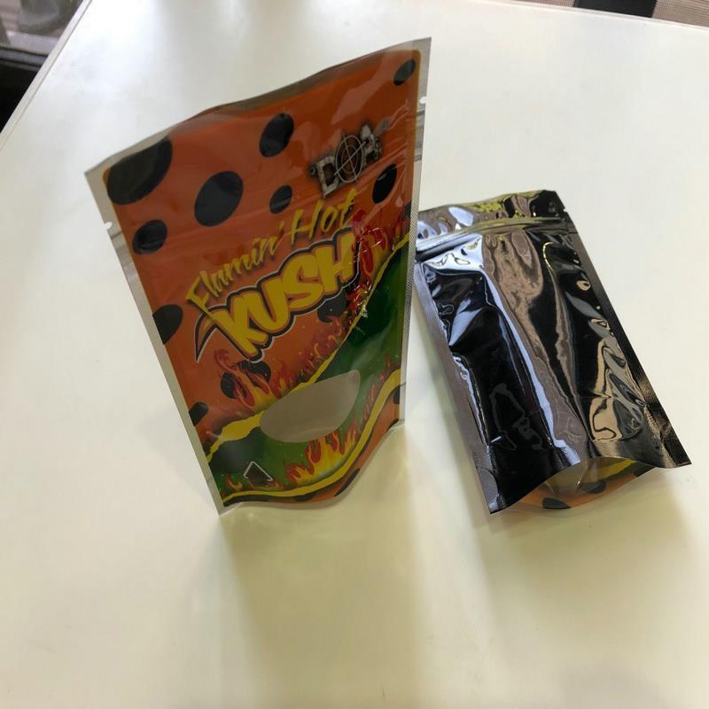 Flamin Hot Kush Resealable Empty Mylar Bags Zipper Packaging 3.5-7g Childproof Edibles Pouch Retail Packaging Bags bbyGUt bdesports
Flamin Hot Kush Resealable Empty Mylar Bags Zipper Packaging 3.5-7g Childproof Edibles Pouch Retail Packaging Bags bbyGUt bdesports