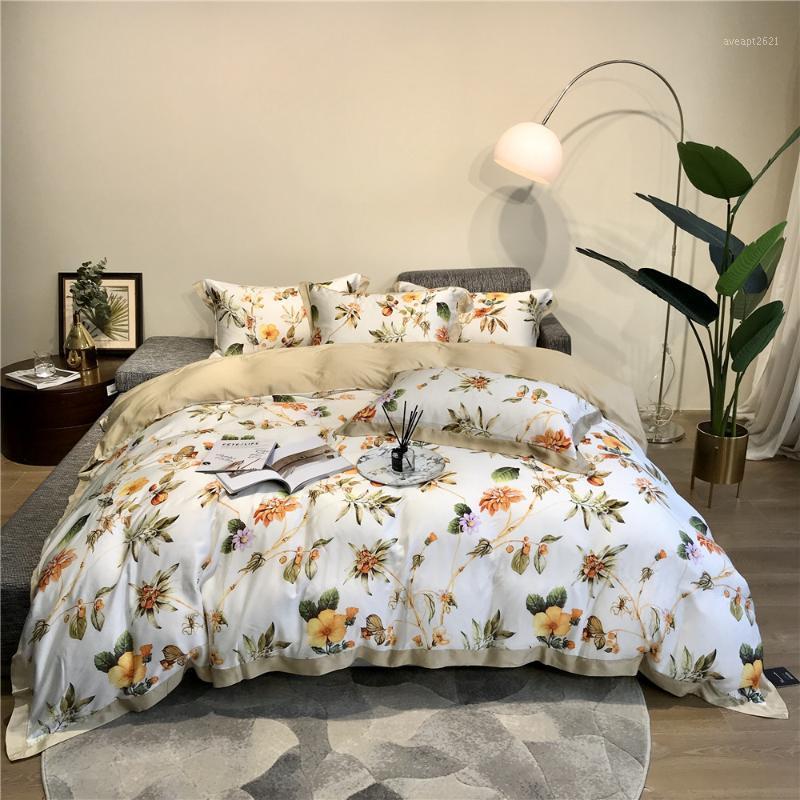 4pcs Silk Bedding Set White Background Fabric Green Leaves Yellow Flowers Print Duvet Cover Set Pillowcases drap housse 180x2001, 24
4pcs Silk Bedding Set White Background Fabric Green Leaves Yellow Flowers Print Duvet Cover Set Pillowcases drap housse 180x2001, 24