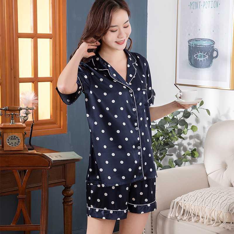 Women's silk short sleeves Summer satin sleep Short sleeve pajamas set1, Black
Women's silk short sleeves Summer satin sleep Short sleeve pajamas set1, Black