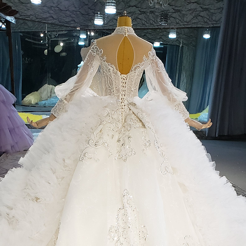 Lace Embroidery Crystals urious Ball Gown Wedding Dresses Long Sleeves High Neck Puffy Princess Church Bridal Gowns Saudi Arabia Dubai Vestidos De Nov