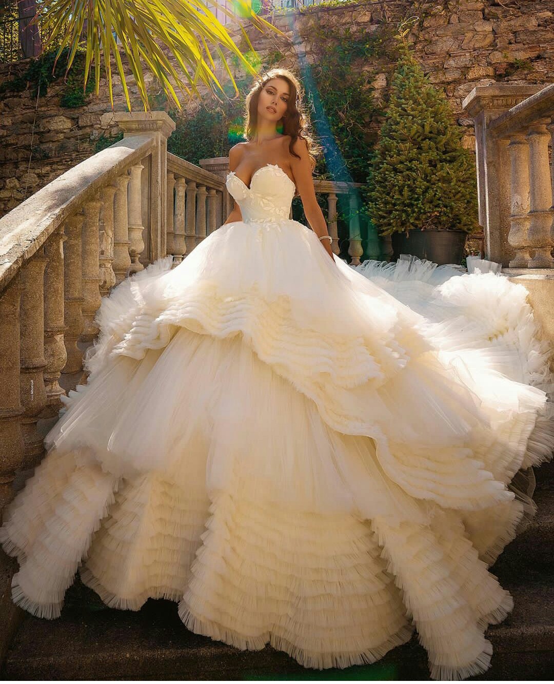 puffy wedding dresses tiered ruffle sweep train plus size a e vestido de novia lace appliqued vintage bridal gowns