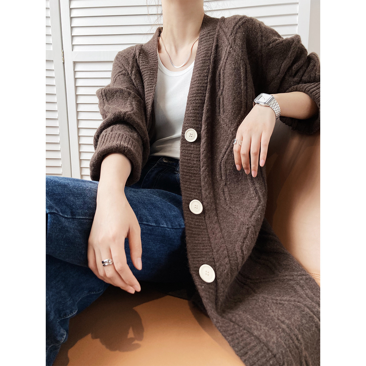 2021 New Autumn V-neck Long Sleeve Knitted Warm Sweater Poncho Winter Casual Women Cardigans Pull Femme R65d, Brown
2021 New Autumn V-neck Long Sleeve Knitted Warm Sweater Poncho Winter Casual Women Cardigans Pull Femme R65d, Brown