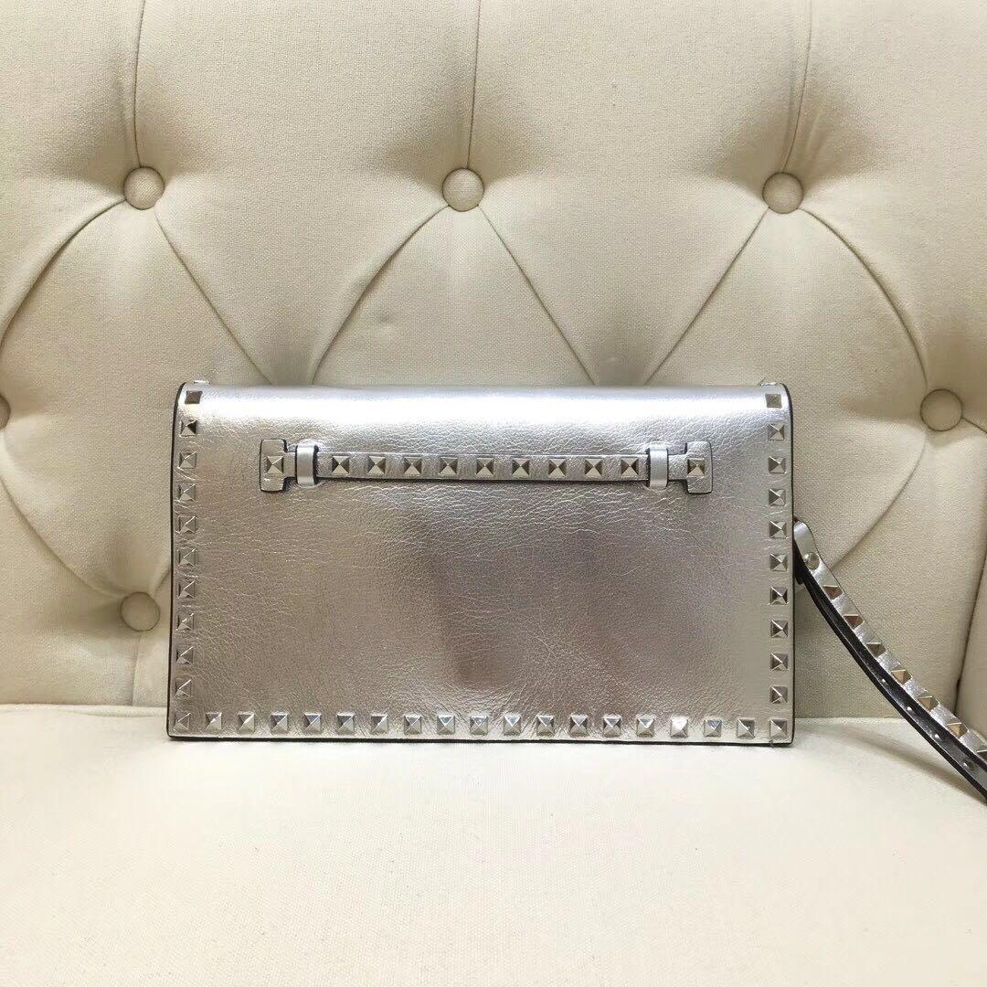 designer handbags Chain Bags Lady Bag Date bag Gold Rivet Rockstuds Small Envelope bags nude Pink Silver Red Wine black Colors, Dust bag
designer handbags Chain Bags Lady Bag Date bag Gold Rivet Rockstuds Small Envelope bags nude Pink Silver Red Wine black Colors, Dust bag