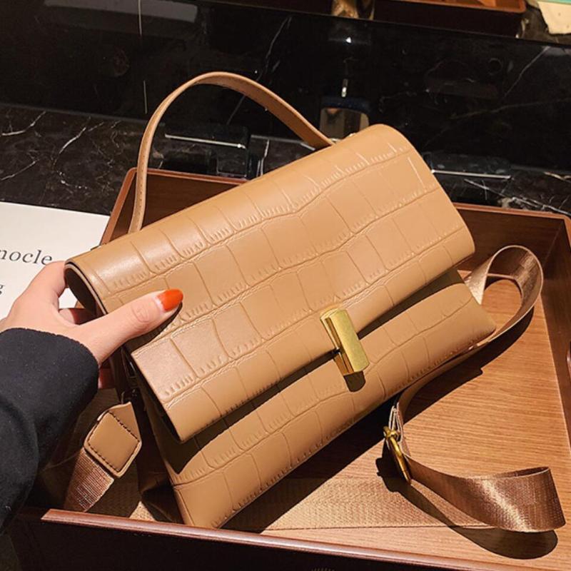 Crocodile pattern Square Tote bag 2021 New High-quality PU leather Women's Designer Handbag High capacity Shoulder Messenger Bag, Black
Crocodile pattern Square Tote bag 2021 New High-quality PU leather Women's Designer Handbag High capacity Shoulder Messenger Bag, Black