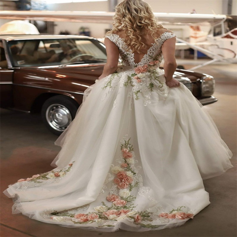 Hand Made Flower A Line Wedding Dresses V Neck Sleeveless Beach Appliqued Lace Wedding Gowns Custom Made Boho Plus Size Bridal Gowns