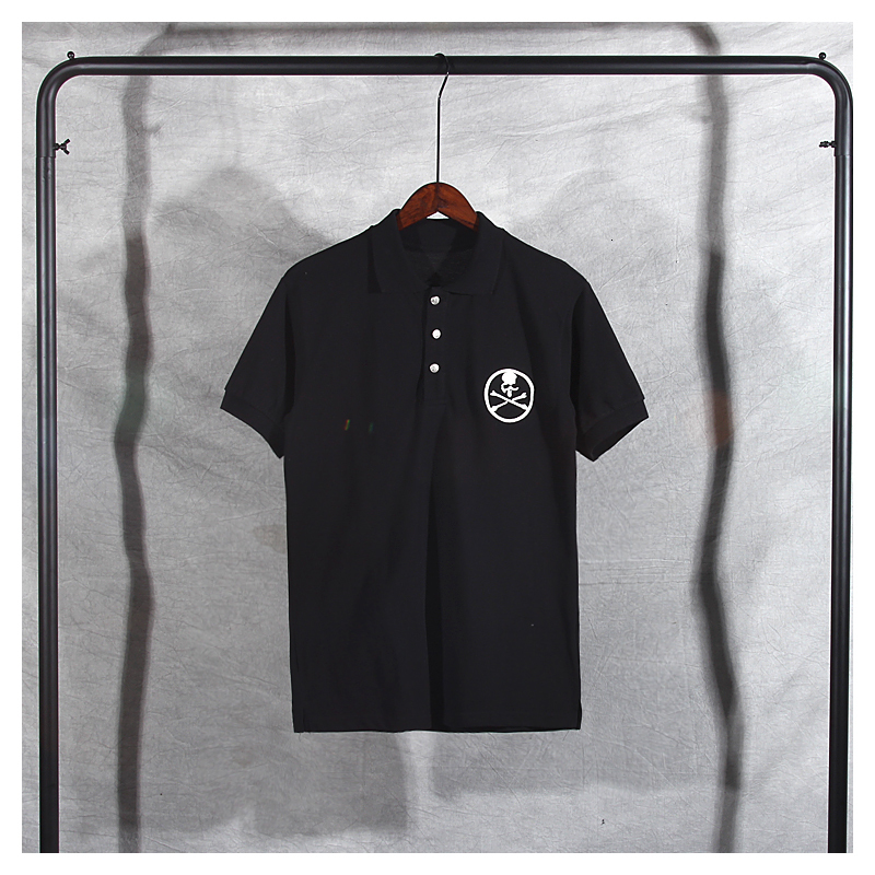 2021 New Mmj Embroidered Skull Letter Turn-down Collar for Men and Women Street Style Cotton Short Sleeve T-shirt Couple E53t, White
2021 New Mmj Embroidered Skull Letter Turn-down Collar for Men and Women Street Style Cotton Short Sleeve T-shirt Couple E53t, White