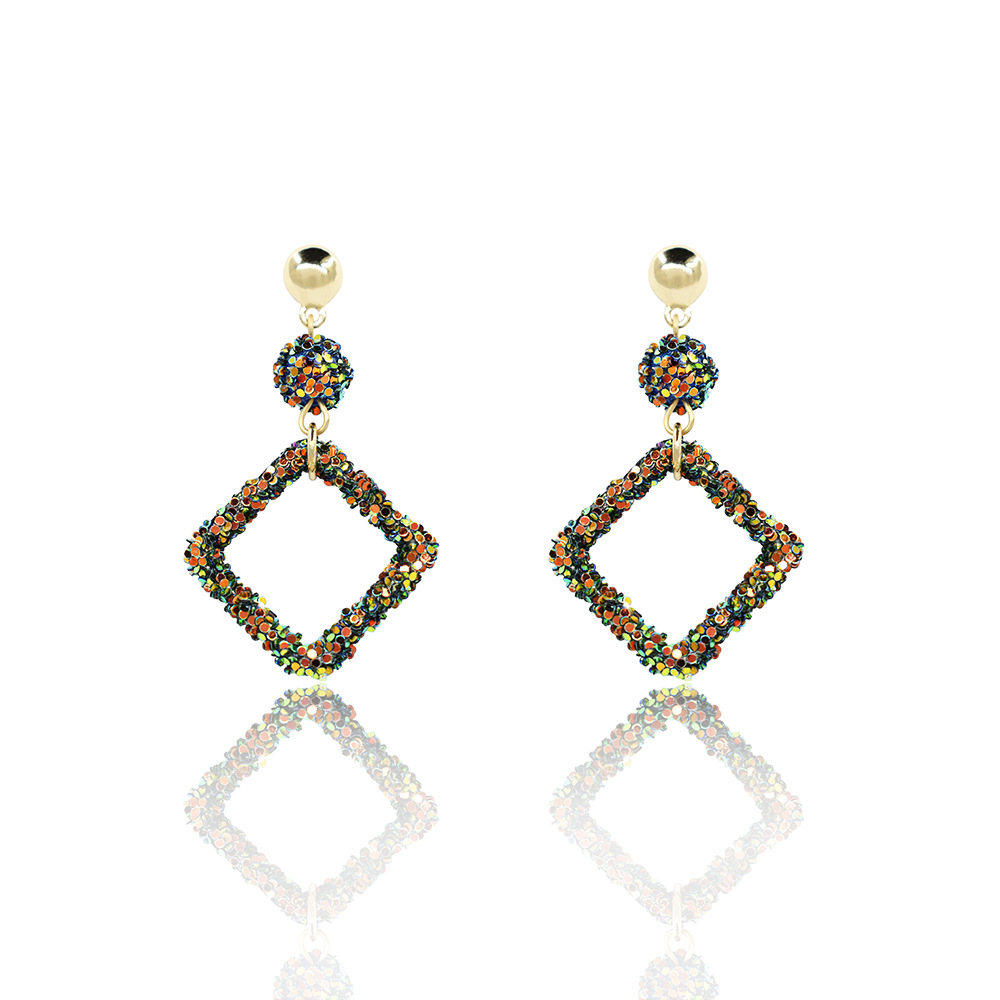 2020 Spring and Summer New Color Clay Ball Geometric Bohemian Earrings Female Simple Fashion Long Ear Jewelry Earrings 
2020 Spring and Summer New Color Clay Ball Geometric Bohemian Earrings Female Simple Fashion Long Ear Jewelry Earrings