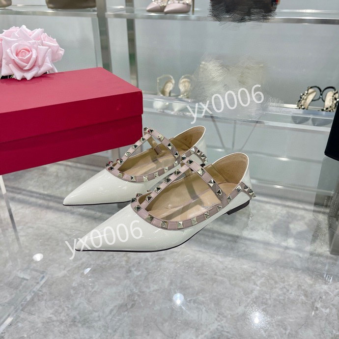Trendy Men Women Casual Shoes 35-42 Sneakers Attractive Chaussures ACE Embroidery Bee Tiger Snake Stars Casual Scarpe Flat Unisex Trainers yh211114, Choose the color
Trendy Men Women Casual Shoes 35-42 Sneakers Attractive Chaussures ACE Embroidery Bee Tiger Snake Stars Casual Scarpe Flat Unisex Trainers yh211114, Choose the color