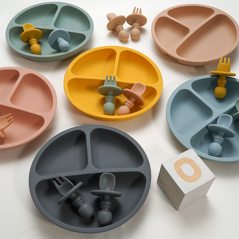 Fashion Solid Silicon Plate Set For Baby Kids Training Feeding Dinnerware Baby Learning Plate Set With Fork Spoon BPA Free LJ201221