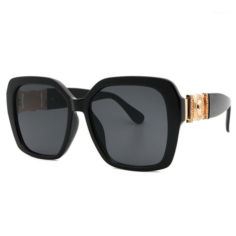 New Retro Large Frame Transparent Sunglasses Women Personality Metal Human Head Decoration Sun Glasses Men Shades1
New Retro Large Frame Transparent Sunglasses Women Personality Metal Human Head Decoration Sun Glasses Men Shades1