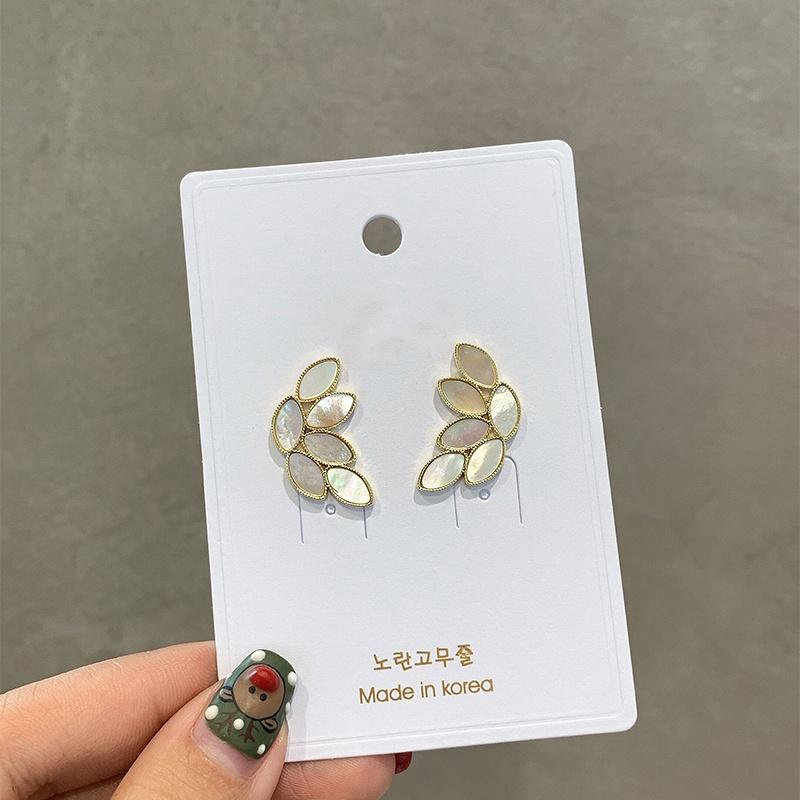 Stud MENGJIQIAO Korean Elegant Shell Flower Earrings For Women Students Pendientes Holiday Party Jewelry Gifts
Stud MENGJIQIAO Korean Elegant Shell Flower Earrings For Women Students Pendientes Holiday Party Jewelry Gifts