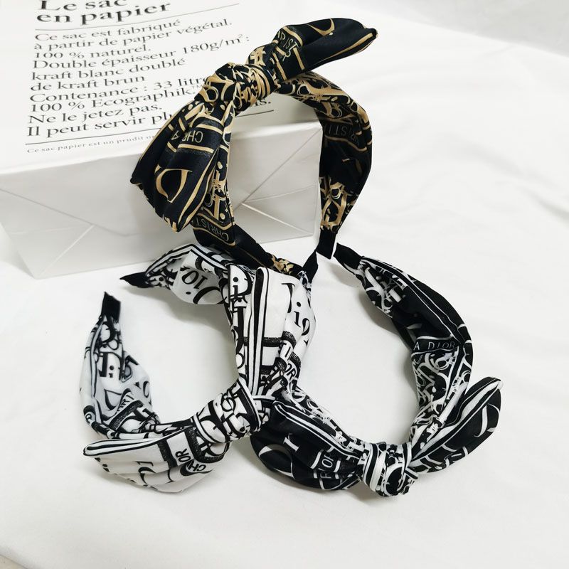 Lots Designer Brand Twist Turban Letter Headband Prints for Women Stretch Hairbands Sport Headbands Headwrap Bandana Girls Hair Accessories
Lots Designer Brand Twist Turban Letter Headband Prints for Women Stretch Hairbands Sport Headbands Headwrap Bandana Girls Hair Accessories