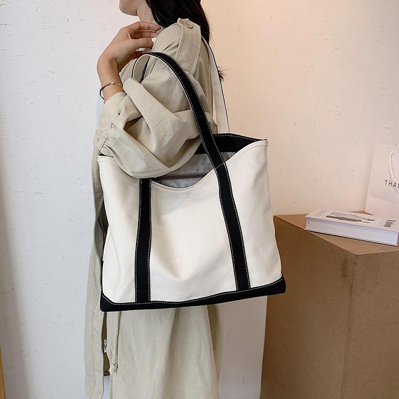 2021 Fashion Trend Women Casual Shoulder Bag Large Capacity Adults Simple Color Block Zipper Canvas Handbag Tote for Shopping
2021 Fashion Trend Women Casual Shoulder Bag Large Capacity Adults Simple Color Block Zipper Canvas Handbag Tote for Shopping