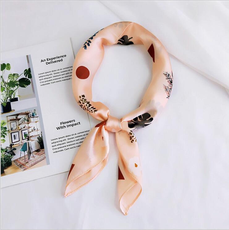 70*70cm Fashion Women Elegant Floral Silk Square Scarf Small Plain Neckerchief Handle Bag Ribbons Ladies Headband Hair Tie Band
70*70cm Fashion Women Elegant Floral Silk Square Scarf Small Plain Neckerchief Handle Bag Ribbons Ladies Headband Hair Tie Band