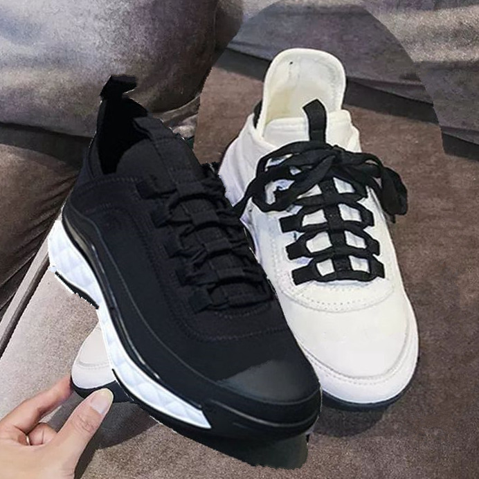 2022 triple s designer women casual shoes platform sneakers black white Leather Brand Bred trainers fashion sports outdoor Comfortable Shoe 35-41, Picture color
2022 triple s designer women casual shoes platform sneakers black white Leather Brand Bred trainers fashion sports outdoor Comfortable Shoe 35-41, Picture color