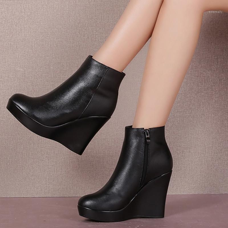 Genuine Leather Wedge 11cm High Heel Women Boots Zipper Thick Platform 2020 New Classic Black Ankle Boots SD0041, 8cm
Genuine Leather Wedge 11cm High Heel Women Boots Zipper Thick Platform 2020 New Classic Black Ankle Boots SD0041, 8cm