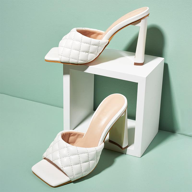 2021 Women Plus Size High Heels Slippers Female PU Leather Casual Solid Fashion Shoes Ladies Square Toe Comfortable Footwear, Black
2021 Women Plus Size High Heels Slippers Female PU Leather Casual Solid Fashion Shoes Ladies Square Toe Comfortable Footwear, Black