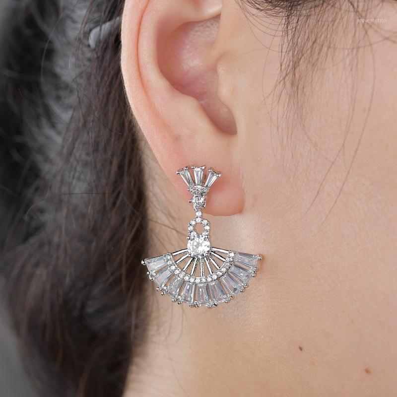 Fashion Exquisite Fan Shaped Cubic Zirconia Water Drop Sector Dangle Earrings For Women Silver Color CZ Jewelry1
Fashion Exquisite Fan Shaped Cubic Zirconia Water Drop Sector Dangle Earrings For Women Silver Color CZ Jewelry1