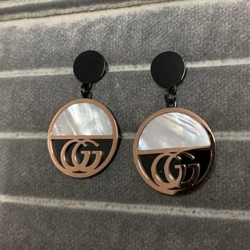 2020 Rose Gold Color Big Size Ring Pendant Women Earrings Stainless Steel Ear Studs Rose Gold Classic Design Stud earrings For Party Gifts, Golden;silver
2020 Rose Gold Color Big Size Ring Pendant Women Earrings Stainless Steel Ear Studs Rose Gold Classic Design Stud earrings For Party Gifts, Golden;silver