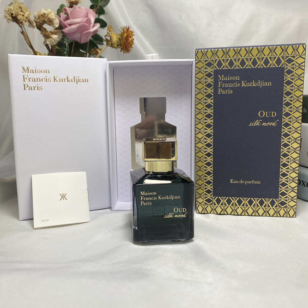Quality Highest Mfk Perfume Oud Saticcarat Rouge 540extrait Red Perfumer Spray Parfum Lasting Classic Fragrance Edp 70ml6423082 r
Quality Highest Mfk Perfume Oud Saticcarat Rouge 540extrait Red Perfumer Spray Parfum Lasting Classic Fragrance Edp 70ml6423082 r