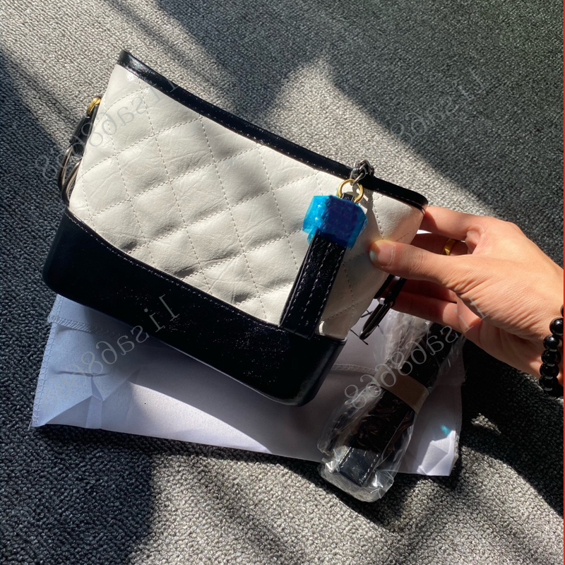 Classic portable lady cowhide fashion gabrielle smell hobo soft leather shoulder bag foldable messenger bag Xiaoxiang hobo bag
Classic portable lady cowhide fashion gabrielle smell hobo soft leather shoulder bag foldable messenger bag Xiaoxiang hobo bag