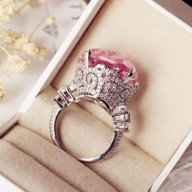 Fashion Oversized Pigeon Egg Women Wedding Ring Pink Oval Zircon Hollow Flower 5 Stone Cuff Ring Party Statement Jewelry
Fashion Oversized Pigeon Egg Women Wedding Ring Pink Oval Zircon Hollow Flower 5 Stone Cuff Ring Party Statement Jewelry