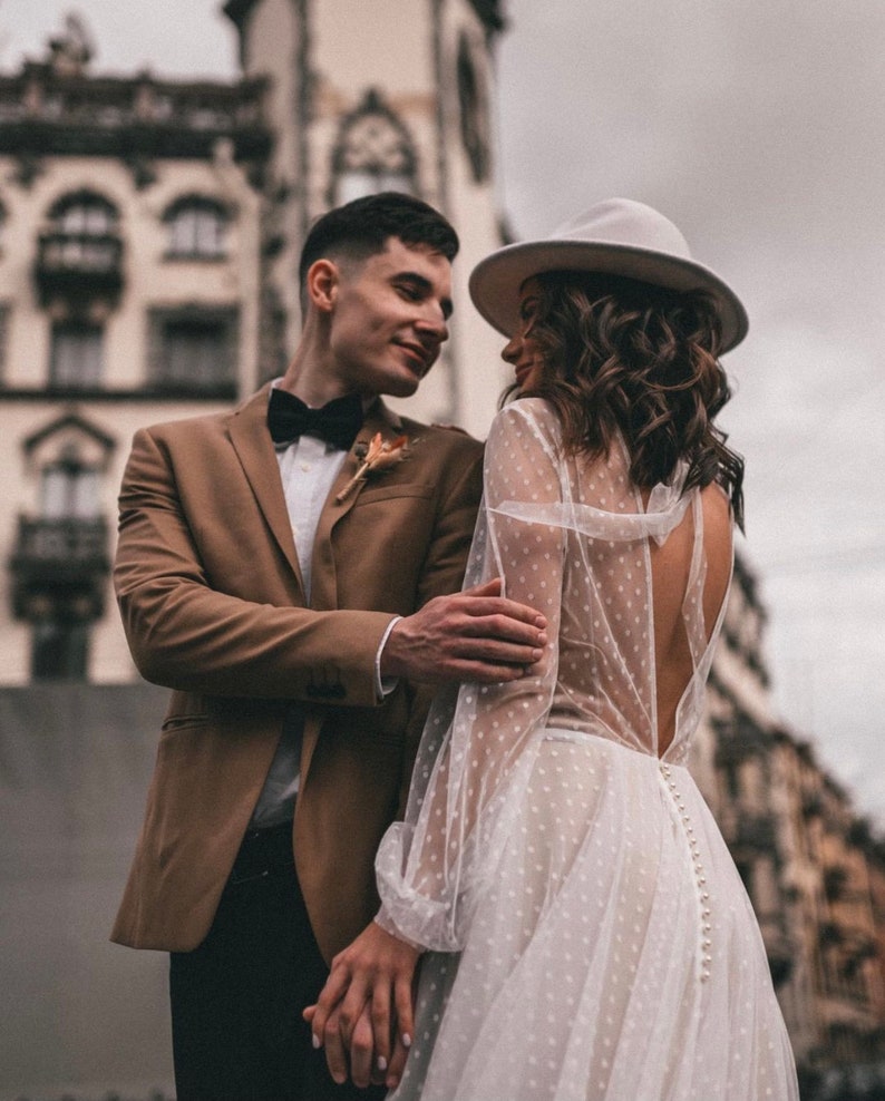 2022 Polka Dot Boho Beach Wedding Dresses Long sleeve Bridal Gowns With Cuffs Sexy Open Back Bow A-Line Silhouette Modern And Stylish Bride Dress Rust
